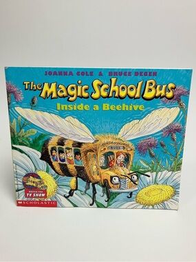 Vintage The Magic School Bus Inside a Beehive 1998 Children's Book 90s Nostalgia